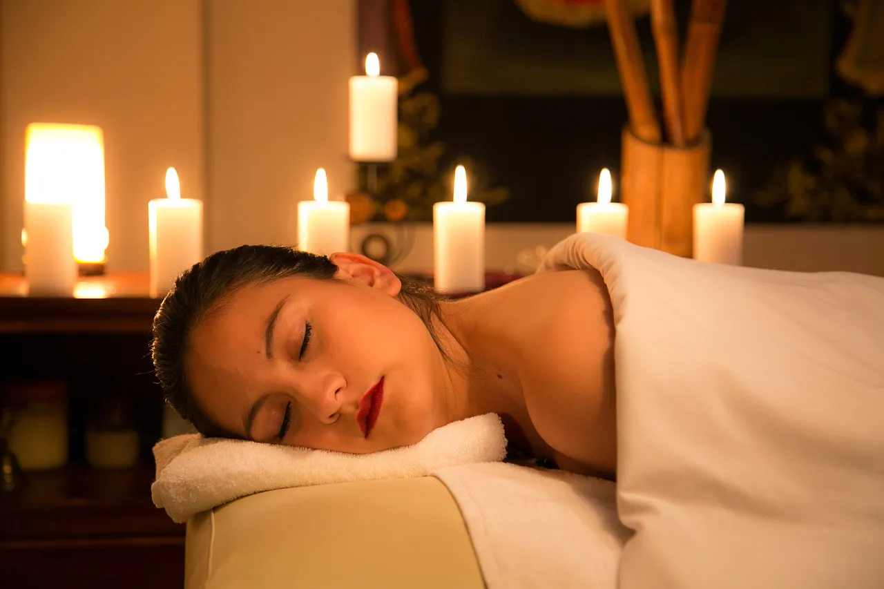 massage du visage massage ayurvédique